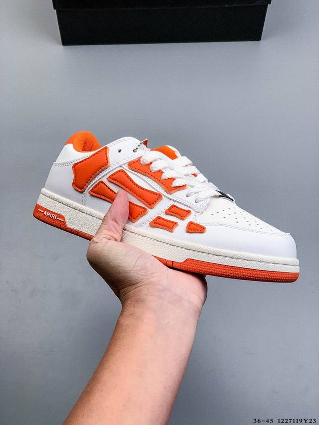 Amiri 21Ss Skel-Top 骨头经典百搭休闲鞋全套包装 实拍首发头层牛皮鞋面+高密度透气网布，鞋帮侧面骨头采用两张牛皮贴合处理，立体感更好，皮料切口