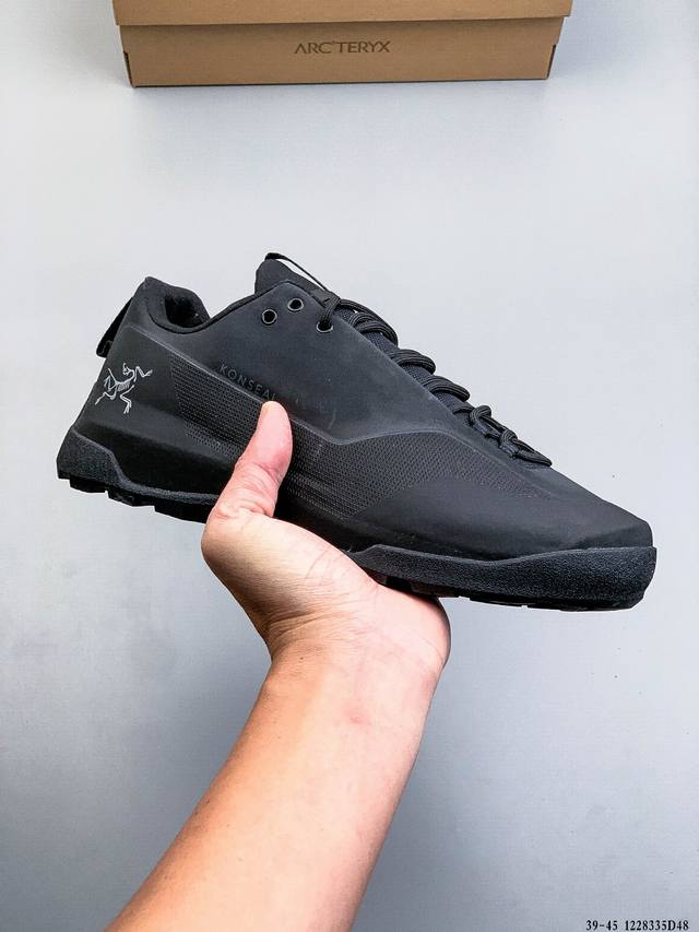 Arcteryx始祖鸟 Konseal Lt 轻量 网布防滑轻便耐磨 低帮户外运动跑步鞋 Konseal Lt的外观看似朴实 却散发着一股高贵气息 虽然是标榜越