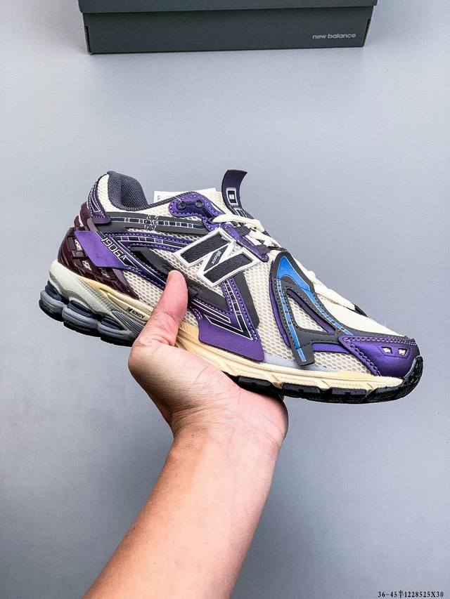 New Balance M1906Ri Nb宝藏老爹鞋款，复古元素叠加，质感超级棒，楦版型材料细节做工精细，货如实拍图 作为Nb最经典的档案鞋型之一，与2002