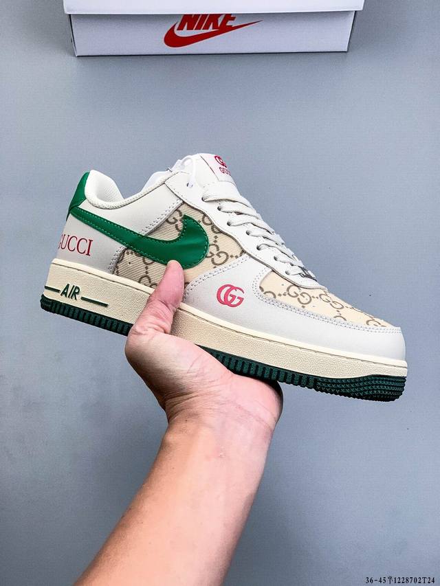 原楦数据纸版，采用硬质优质皮革鞋面材质，内置全掌Air Sole气垫。耐克 Nike Air Force 1 Low 空军一号低帮经典百搭休闲运动板鞋 1228