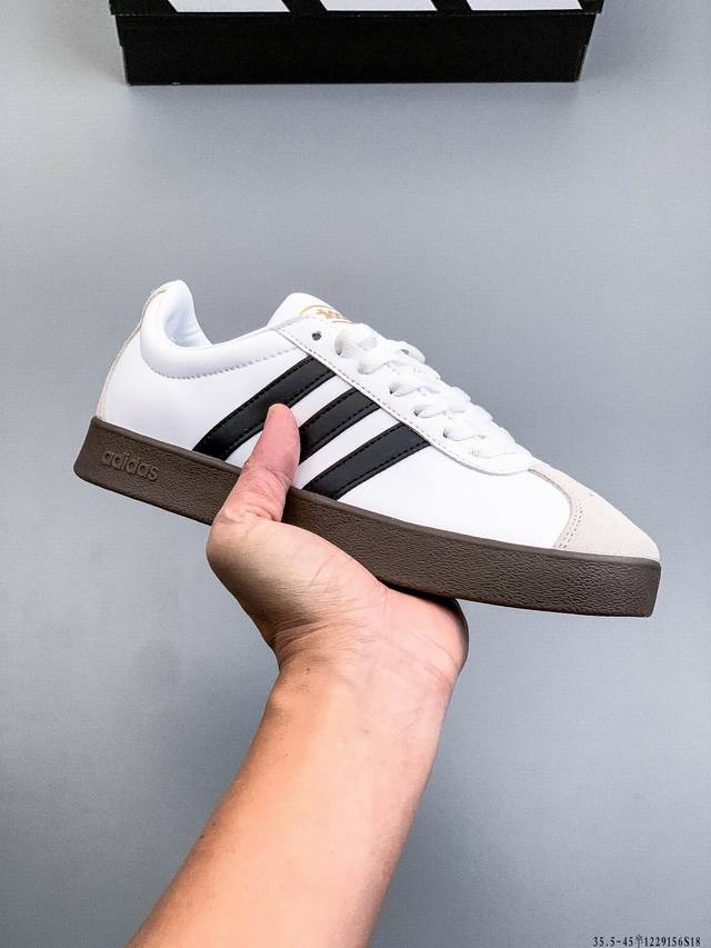 阿迪达斯Adidas Neo Vl Court 2.0 三叶草时尚潮流板鞋 T头 绒面麂皮防滑耐磨轻便低帮板鞋 整双鞋以传统的低帮呈现的清新造型 鞋头优先头层反