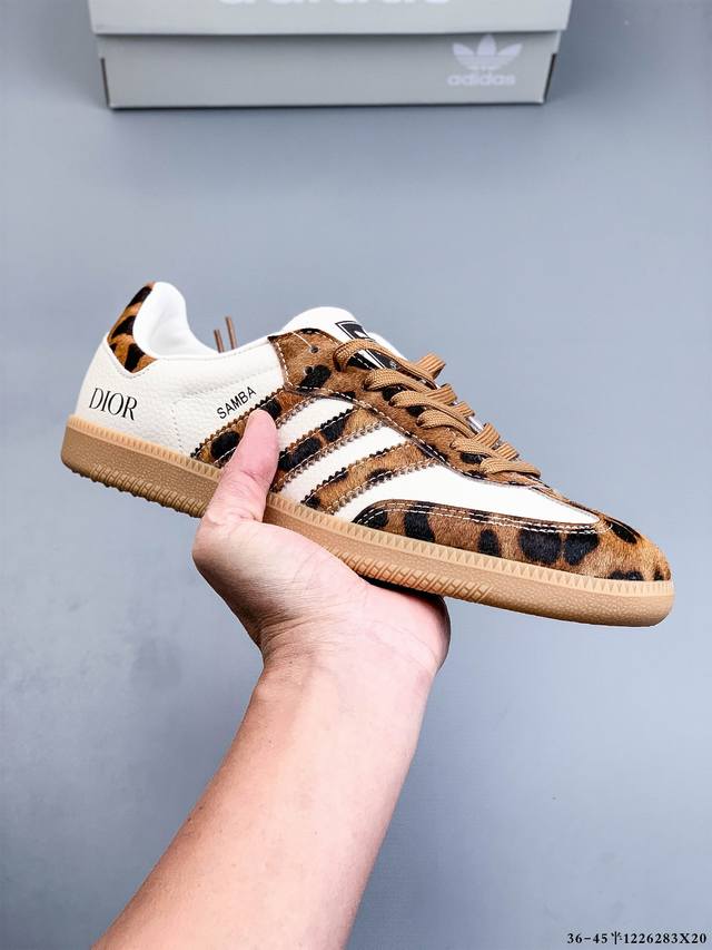阿迪达斯Adidas Originals Samba德训鞋 防滑耐磨 低帮板鞋 男女同款 简约大方的设计造型，使Notitle X Adidas Origina