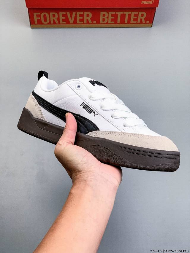 原楦原纸版开发版型，采用环保纤维革组合翻毛皮饰片鞋面材质，外置耐磨橡胶大底蕾哈娜同系面包鞋太好看了！彪马puma park Lifestyle Og Sneak