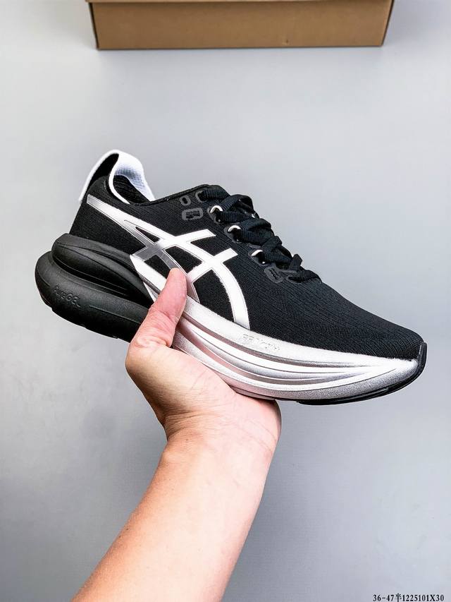 公司级 Asics Gel-Nimbus 28 舒适防滑耐磨低帮休闲跑步鞋 鞋底采用了轻质发泡材料 并在后跟和前掌处采用了Asics亚瑟士核心科技-Gel缓震胶