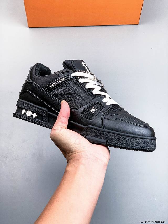 公司级！路易威登 Louis Vuitton Lv路易威登板鞋 乘风破浪的姐姐争先种草款,舒适透明底和百搭性霸屏整个时尚娱乐圈，正品1:1套楦复刻，细节调整完美