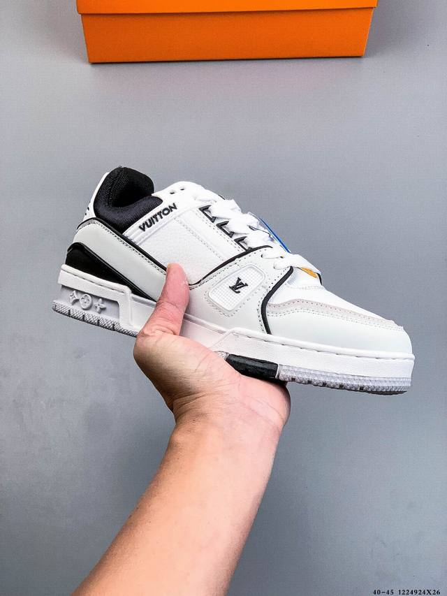 路易威登 Louis Vuitton Lv路易威登板鞋 乘风破浪的姐姐争先种草款,舒适透明底和百搭性霸屏整个时尚娱乐圈，正品1:1套楦复刻，细节调整完美主义！鞋