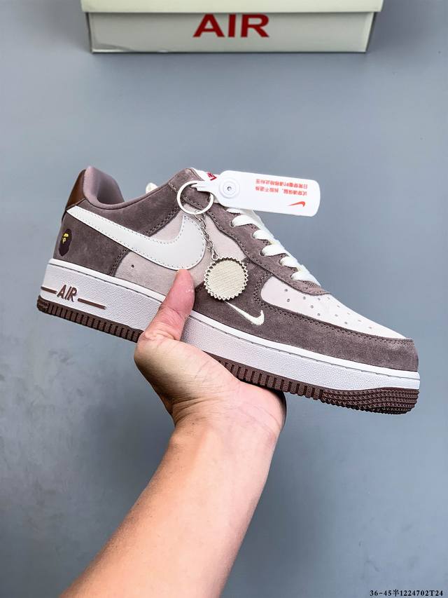 原楦数据纸版，采用硬质优质皮革鞋面材质，内置全掌Air Sole气垫。耐克 Nike Air Force 1 Low 空军一号低帮百搭休闲运动板鞋 122470