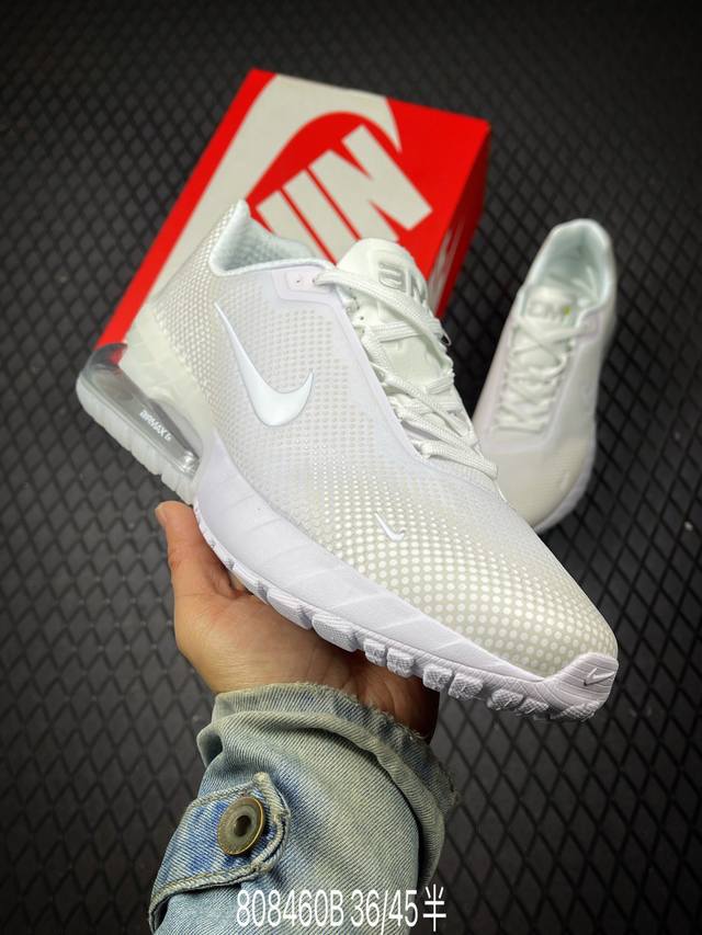 B 公司级Nike Air Max phoneix 耐克 运动缓震 耐磨透气 气垫跑鞋 鞋身大面积采用了网眼材质为主 并且后跟部分还带有反勾Swoosh点缀 设