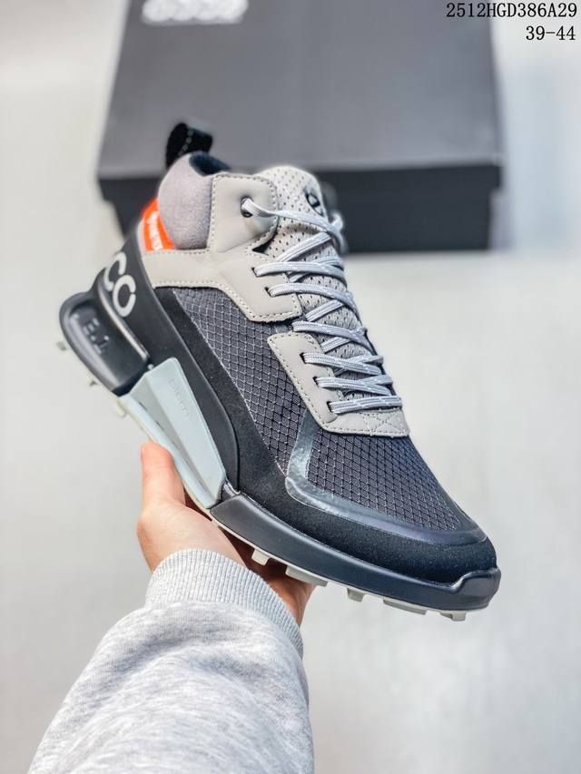 Ecco爱步Biom缓震防水男鞋 徒步越野运动鞋 健步2.1山地鞋 户外运动鞋 自然律动科技鞋楦，符合人体工学 带来裸足体验 Gore-Tex防水技术结合了优化