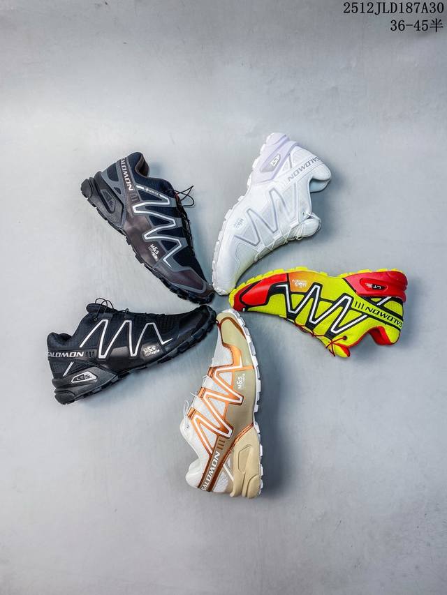 Salomon 萨洛蒙 原楦原纸版开发版型，采用防撕裂牛津布与热熔工艺鞋面材质，配置牛角扣系带开合，欧索莱环保去臭环型组合鞋垫，外置三层双层组合橡胶Acs科技全