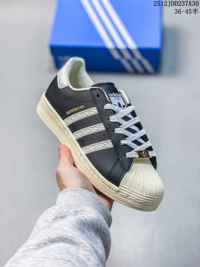 公司级Adidas Originals Superstar贝壳头系列 阿迪达斯 三叶草低帮经典百搭休闲运动板鞋 货号:Id4676 尺码:36 36.5 37
