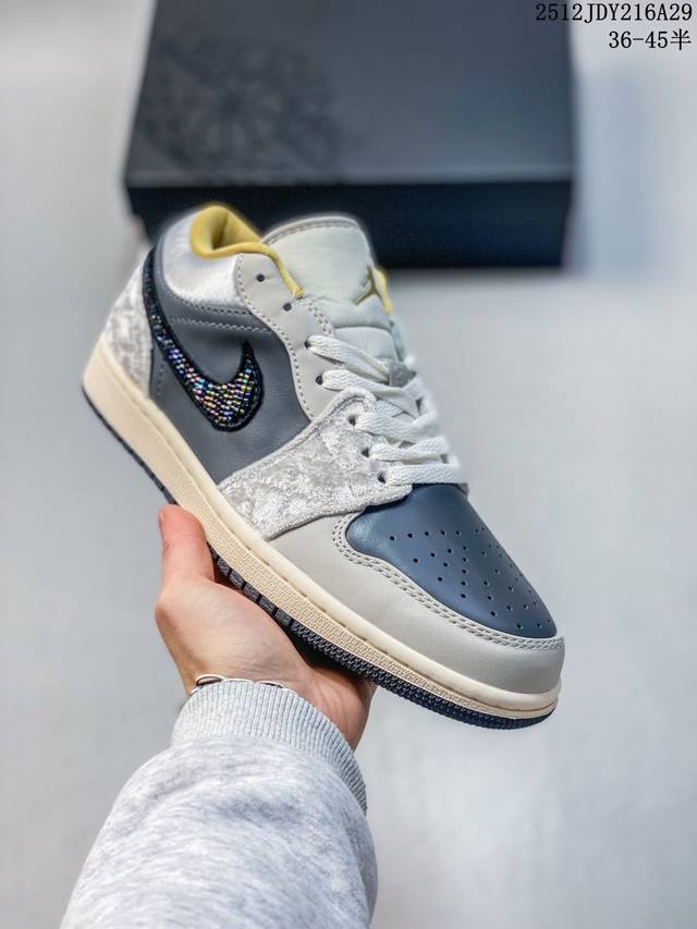 性价比高品质乔丹Air Jordan 1 Low Aj1 Wh 乔1 低帮复古文化休闲运动篮球鞋。凭借出色的性能和吸睛的外观， Air Jordan直是风球场和