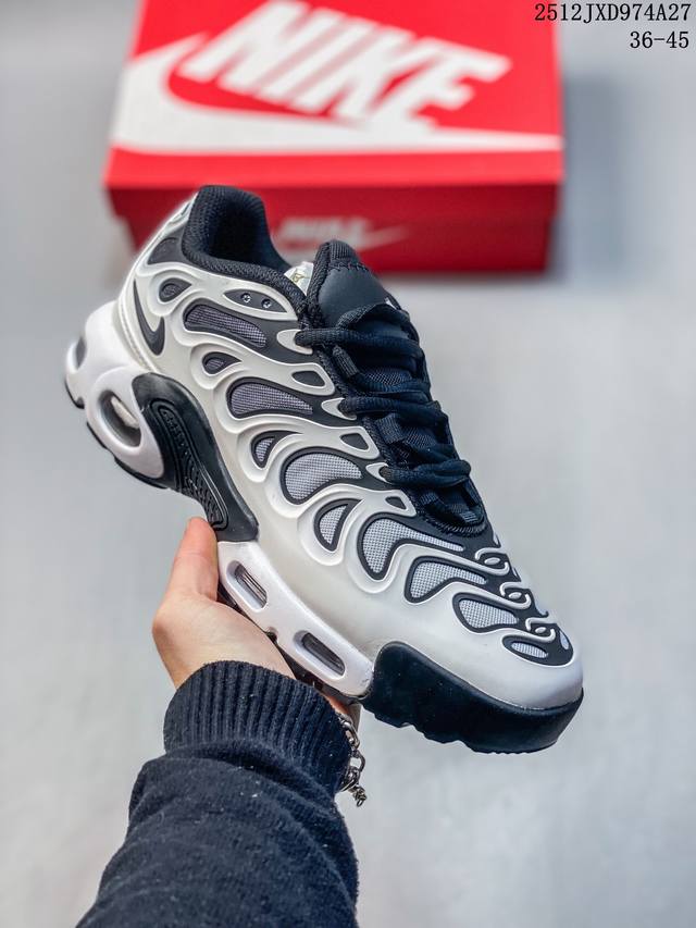 公司级耐克Nike Air Max Ap休闲气垫缓震跑步运动鞋 造型超讨喜！鞋面以帆布和织物材质包裹，保证了轻薄透气，更适合夏季穿着。鞋侧 鱼骨 形状的 Tpu
