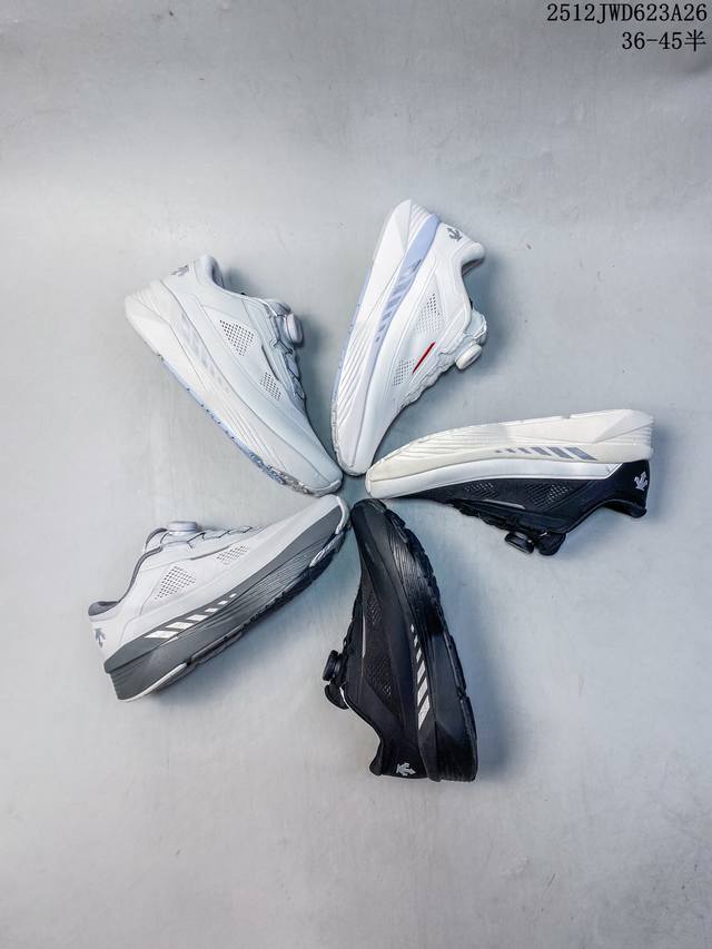 公司级迪桑特Descente D F Wire 3.0 舒适百搭防滑耐磨 低帮 休闲跑步鞋 采用大网眼材质鞋面 轻薄通透不闷热 前掌易弯折设计 提供灵活的穿着感