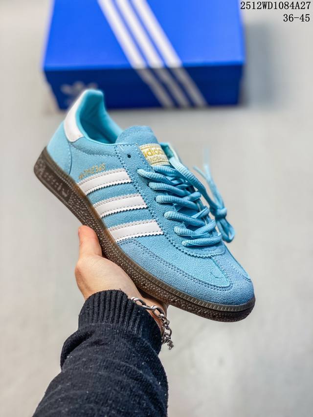 特价Notitle X Adidas Originals Samba 德训鞋 防滑耐磨 低帮板鞋 男女同款 奶牛 简约大方的设计造型 随性休闲的时尚格调 穿着轻