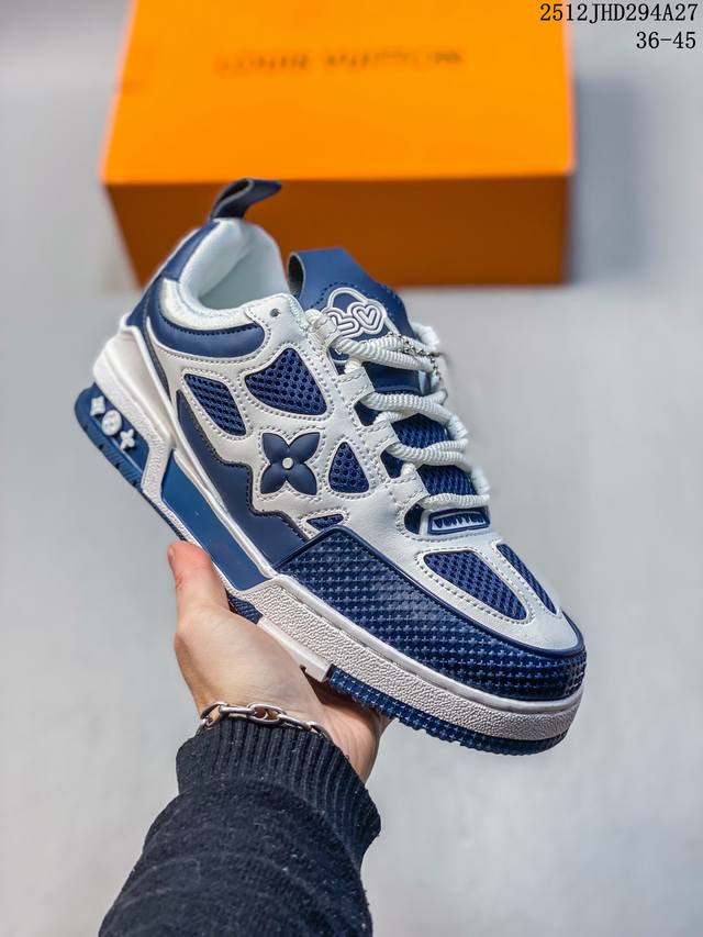 Louis Vuitton 路易威登鞋 配置厚实抽屉礼品鞋盒，采用荔枝纹二层牛剖革组合粒面牛剖革鞋面材质，鞋垫嵌入软脚感Eva物料，外置Tpr光泽隔色鞋底 法国