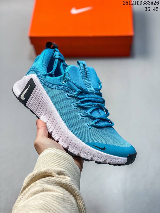 Nike Air Max portal 新款缓震运动跑鞋 核心亮点在于其八腔气垫结构 根据不同部位设定的气压值专为行走设计 提供卓越的舒适感 鞋面的设计让人联想