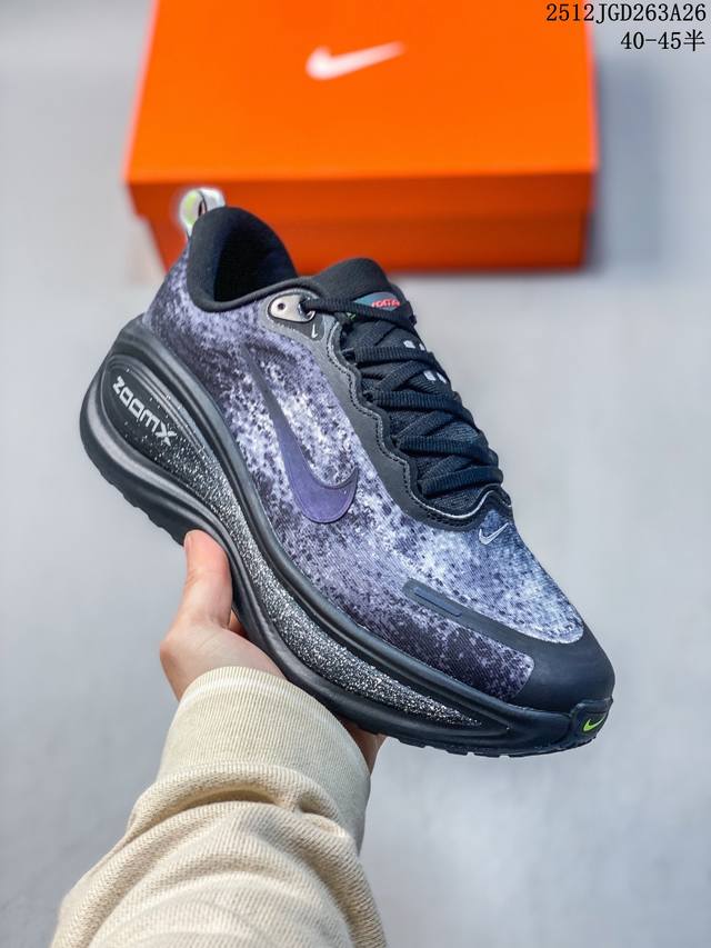 Nike Vomero plus 经典舒适跑步鞋 男女款 黑色 12Jgd263A26