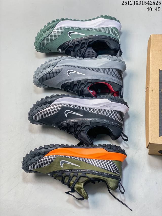 公司级Nike Acg Mountain Fly Gtx 耐克 户外登山系列越野跑鞋 全新户外鞋款 该款鞋沿袭前代高帮型版的设计传统 盈轻鞋面合结反光带鞋以及添