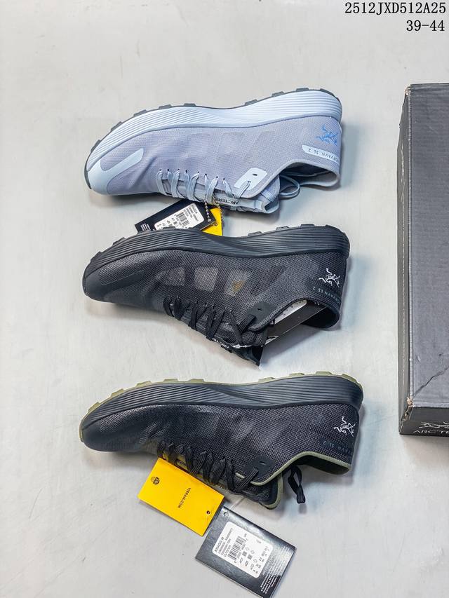 公司级 始祖鸟Arcteryxkonseallt 户外高性能超轻舒适透气 休闲运动徒步登山鞋 始祖鸟 这款Konseal 户外鞋的设计可应对多数技术路线和长途徒