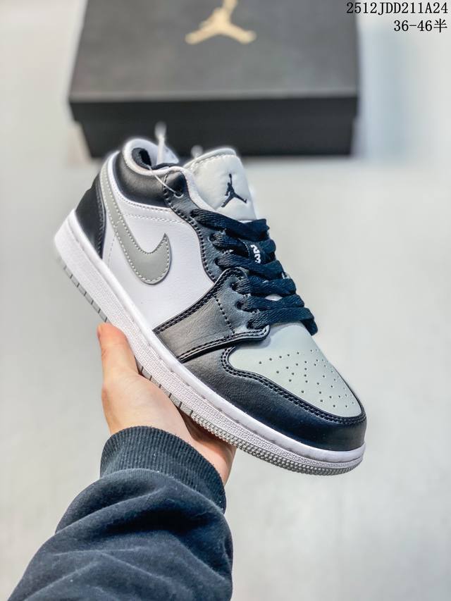 特价公司级乔丹Air Jordan 1 Low Aj1 Wh 乔1 低帮复古文化休闲运动篮球鞋。凭借出色的性能和吸睛的外观， Air Jordan直是风球场和街