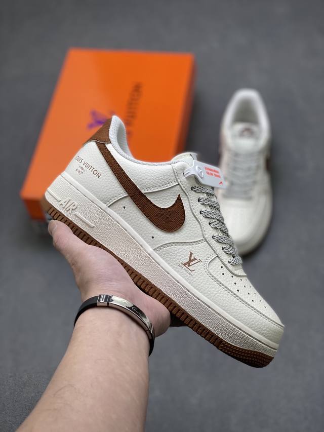 海外限量发售！公司级Nike Air Force 1 '07 Low 空军一号低帮 运动鞋 休闲鞋 折边针车 工艺难度大 原楦头原纸板 原装鞋盒 定制五金配件