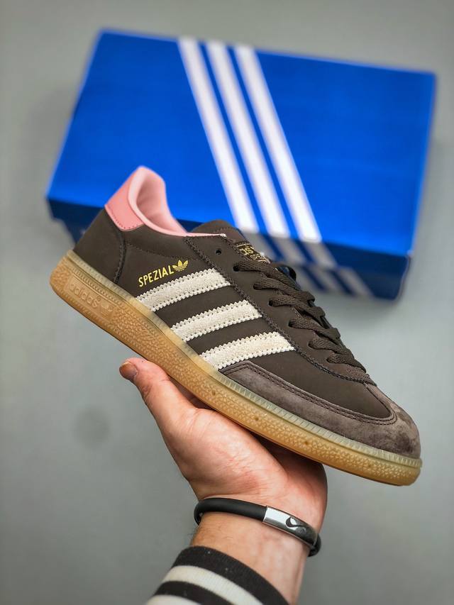 Adidas Handball Spezial Jr0852 阿迪达斯经典复古休闲板鞋 #全鞋采用反毛皮制作 牛筋耐磨大底 承载青春情怀的板鞋 经典三条杠装饰鞋