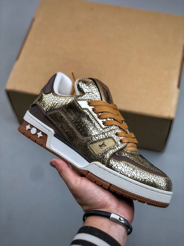 Ys纯原 顶级莞产 Louis Vuitton 路易威登 Lv Trainer 原楦原纸版开模，鞋型立体饱满 零毛边、零溢胶、零线头瑕疵 细节与原版一致 区分市