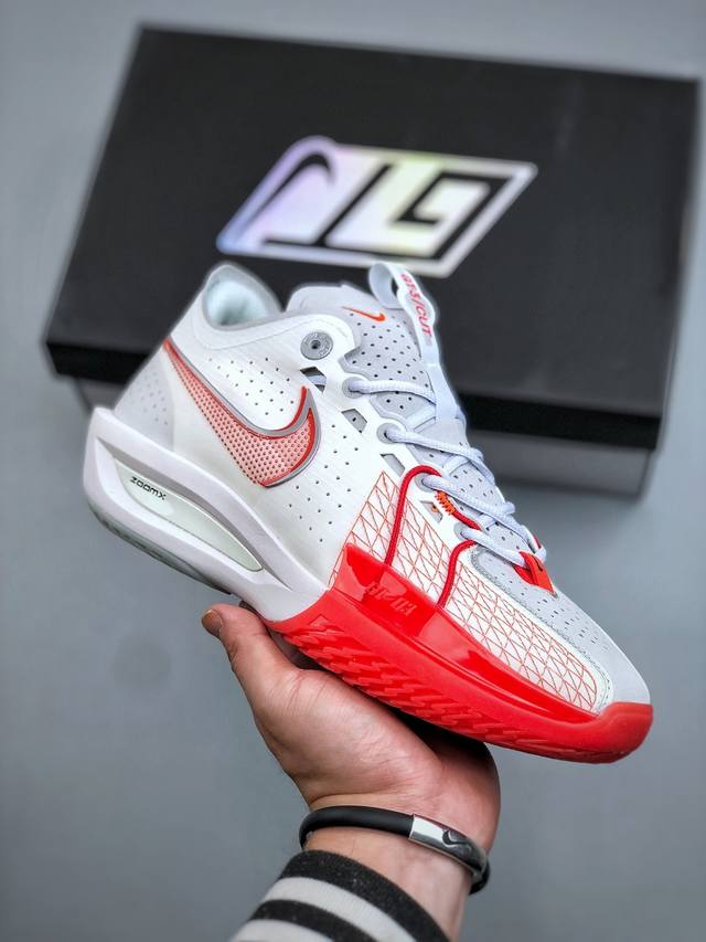 D版 Nike Air Zoom G.T.Cut 3 Er低帮实战篮球鞋 全掌React+Zoom Strobel+后跟Zoom 离地面更近的设计提供更快的反应