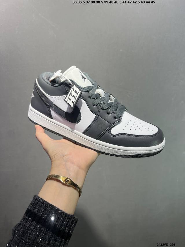 公司级Air Jordan 1 Low 新配色 Aj1乔1 低帮休闲板鞋 同步官方配色 原鞋原档案开发 原档冲孔鞋头 正确满胶鞋垫 四线拉帮 原厂织唛标 鞋舌高