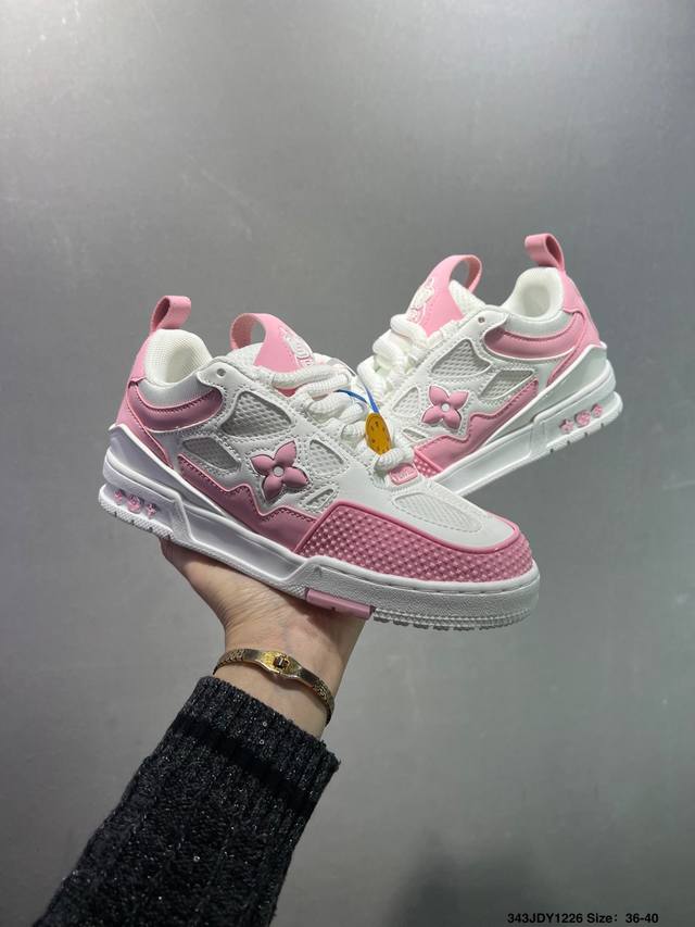 路易威登 Louis Vuitton Lv路易威登板鞋 新款 Lv Trainer最新配色运动鞋 L家 篮球鞋风格运动鞋 该鞋由艺术总监 Virgil Ablo