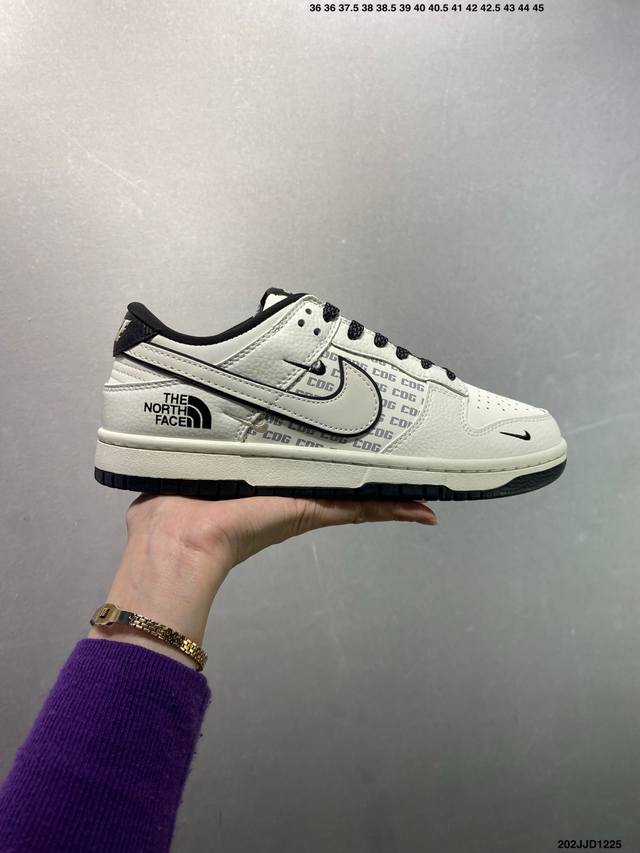 Nike Dunk Low Retro ‘Diy高端定制’耐克 低帮休闲运动板鞋 原装头层材料 用料绝不含糊 独家版型蒸餾加工帶來的是更好的视觉和脚感体验 清洁