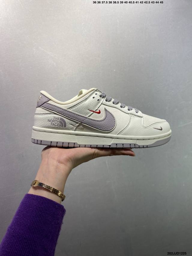 Nike Dunk Low Retro ‘Diy高端定制’耐克 低帮休闲运动板鞋 原装头层材料 用料绝不含糊 独家版型蒸餾加工帶來的是更好的视觉和脚感体验 清洁