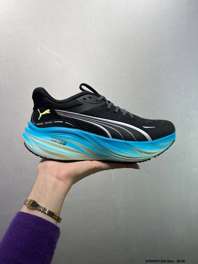 公司级彪马 彪破3 puma Magnify Nitro 3代 #puma跑鞋为跑步蓄能，功能性和美观性兼备。搭载 puma Nitro 氮气中底，具备轻量与高