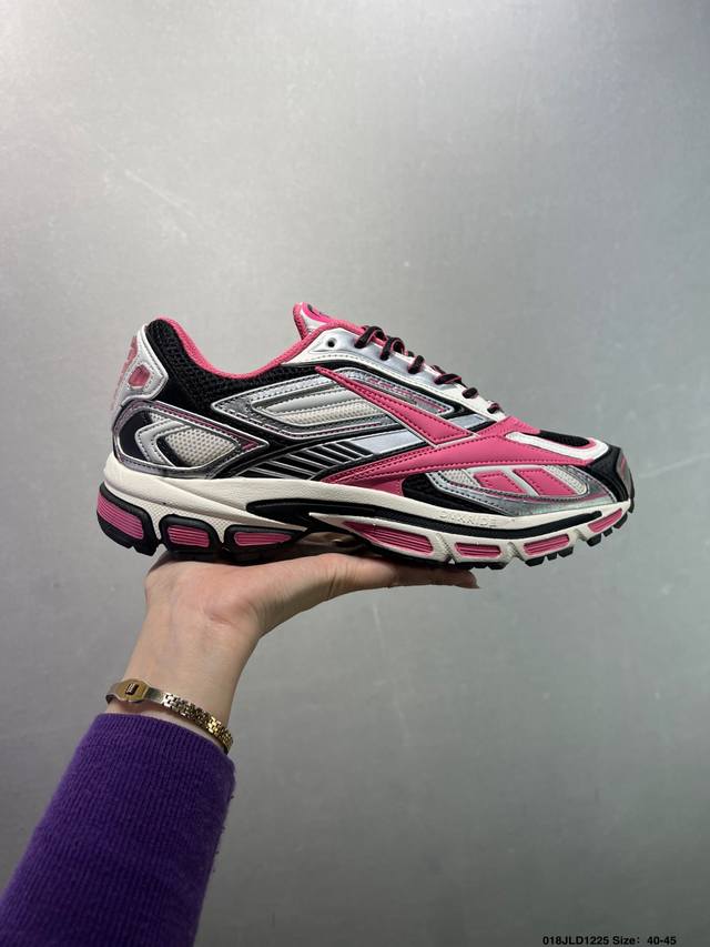 公司级Reebok锐步网面透气复古运动休闲鞋 锐步Reebok Nano Gym是该品牌推出的专业训练鞋系列，采用Cmeva反弹泡沫和Ropepro设计，兼顾缓