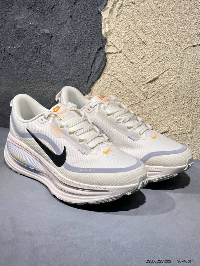 新品上市实拍 Nike pegasus premium 纯原版本 减震防滑耐磨透气 低帮跑步鞋 兼顾迅疾外观和稳固脚感 后跟覆面和中足动态支撑巧妙融合 缔造稳定