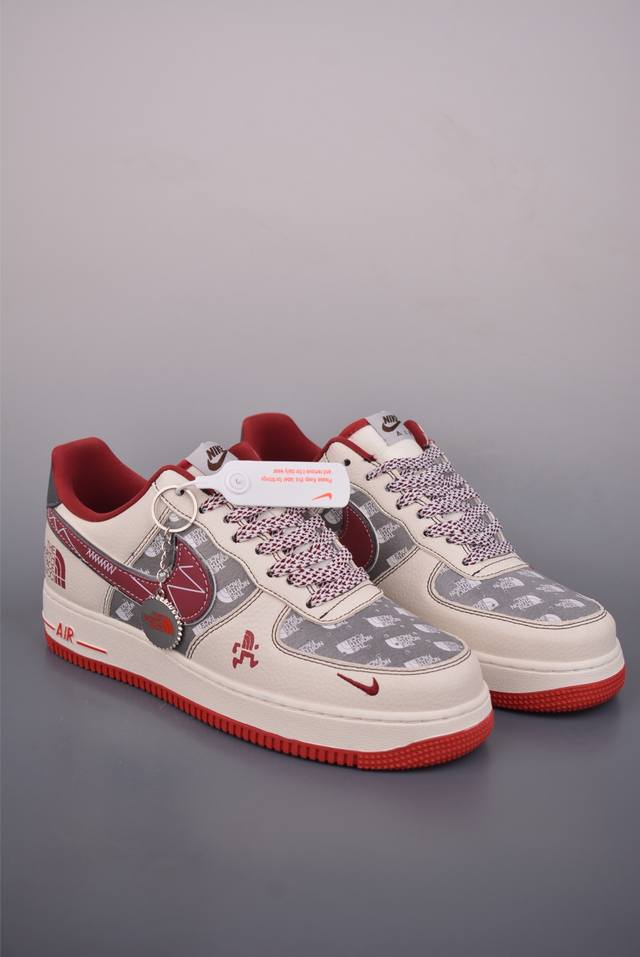 Nike Air Force 1 Low 北面联名 原楦头原纸板 打造纯正空军版型 专注外贸渠道 全掌内置蜂窝气垫 原盒配件 原厂中底钢印、拉帮完美 官方货号: