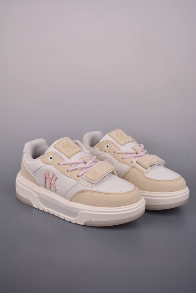 Mlb Trophy Vintage Lt 纽约洋基队 潮流时尚厚底运动鞋 以复古基调书写千禧美学 融合现代机能元素风格重塑经典老爹鞋 厚底设计轻盈增高放肆游走