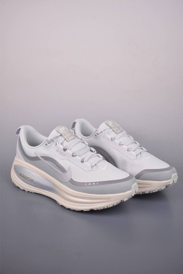 Nike Air Zoom Vomero 18 Gtx 全新科技提前原鞋开发 纯原版本 区别市面真标版本 必定是官方强力主推款式，真正的Zoom缓震科技嵌入如假