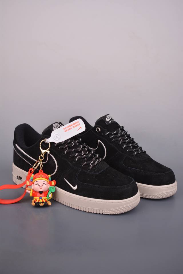 Nike Air Force 1 Low 翻毛皮黑 原楦头原纸板 打造纯正空军版型 专注外贸渠道 全掌内置蜂窝气垫 原盒配件 原厂中底钢印、拉帮完美 官方货号: