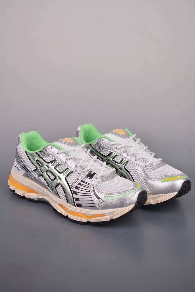 Asicsgel-Kayano 12.1 亚瑟士运动休闲透气专业跑鞋 提供出众的稳定性与缓冲 此种置于中底内部的自适应发泡材料 可在每一次冲击后帮助足弓重新定位
