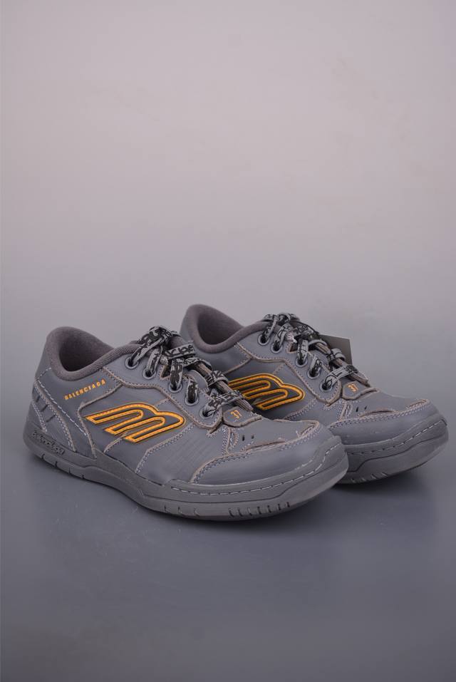 Balenciaga巴黎世家16代 原纸板楦头开发 纯原版本 原盒原配 正确字体电绣 粗细、位置、大小正确 侧边Tpu 透气孔匹配意产原版 正确分离大底 Tpu