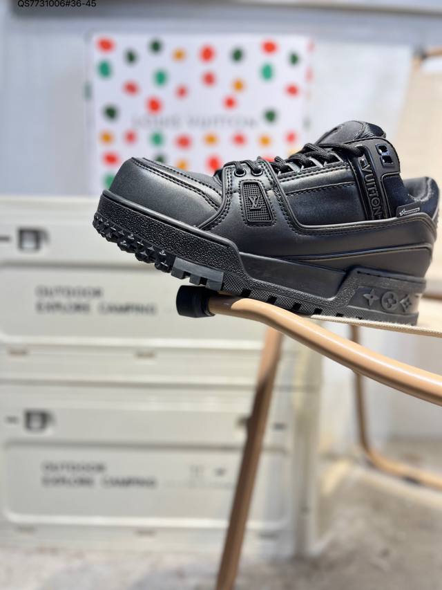 驴家 Trainer Maxi 小胖丁系列面包鞋 驴牌23款时装走秀款 厚实织物鞋带 大底Tpu 面包鞋 路易威登 Lv Trainer备受瞩目 火热面包鞋再次