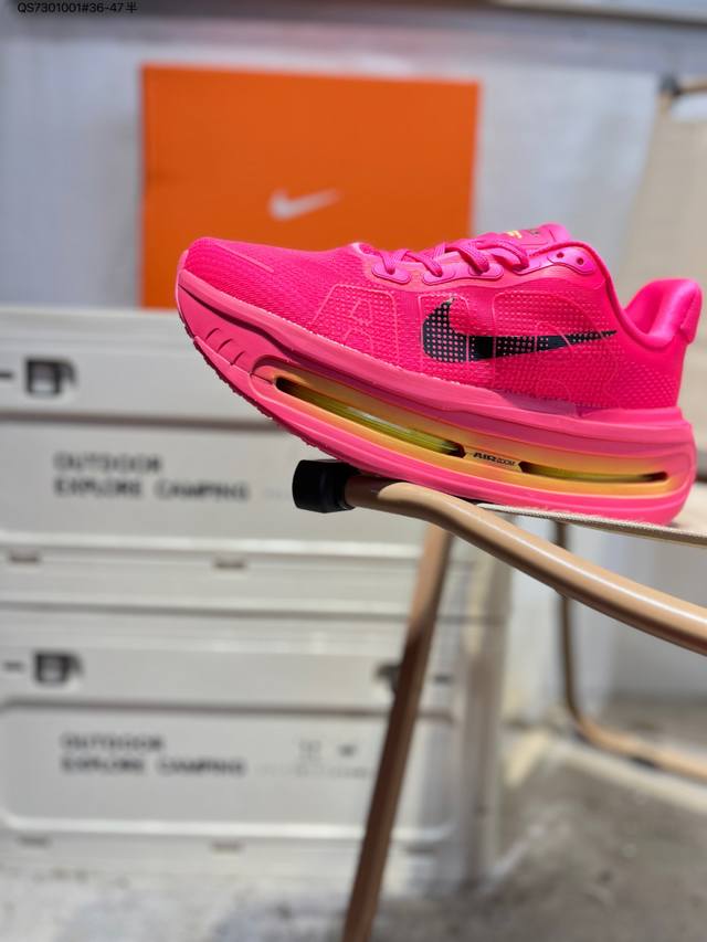 Nike Vomero premium Air气垫40周年 舒适百搭防滑耐磨 支撑缓震低帮 休闲跑步鞋 时尚外观和运动美学 结合泡棉缓震配置 复古设计风格 泡棉