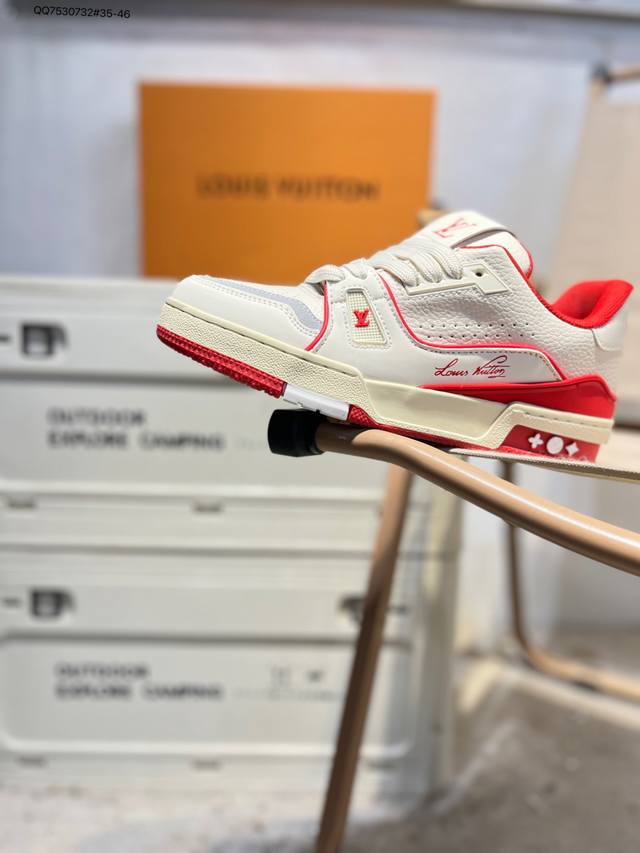 路易威登 Louis Vuitton Lv路易威登板鞋 新款 Lv Trainer最新配色运动鞋 L家 篮球鞋风格运动鞋 该鞋由艺术总监 Virgil Ablo