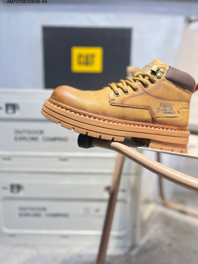 Cat 卡特 硬汉推土机品牌 系列工装休闲鞋 天猫同款 全新出炉 工艺品质 专为高端海淘代购客户准备 鞋面采用头层磨砂牛皮 此款每年销量爆炸pwc44100 A