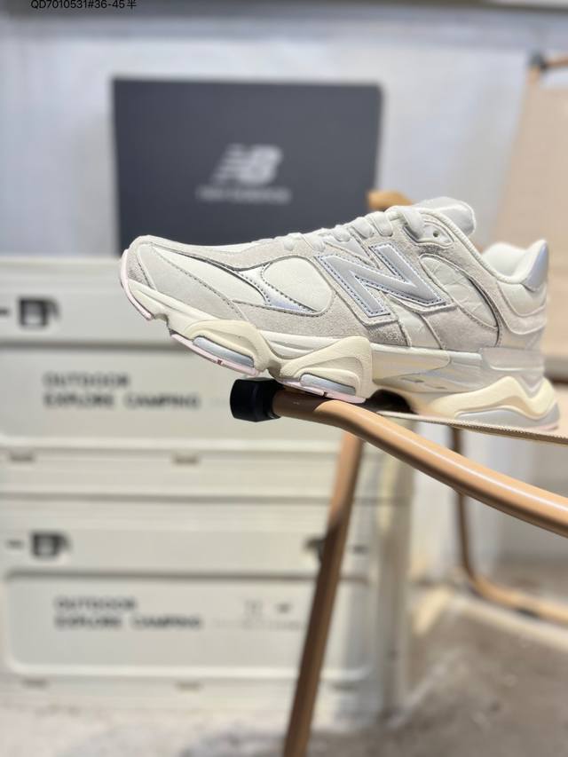 Joe Freshgoods X New Balance Nb9060 联名款 复古休闲运动慢跑鞋 鞋款灵感源自设计师本人对夏日的怀日回忆。鞋面大身由空间双格及