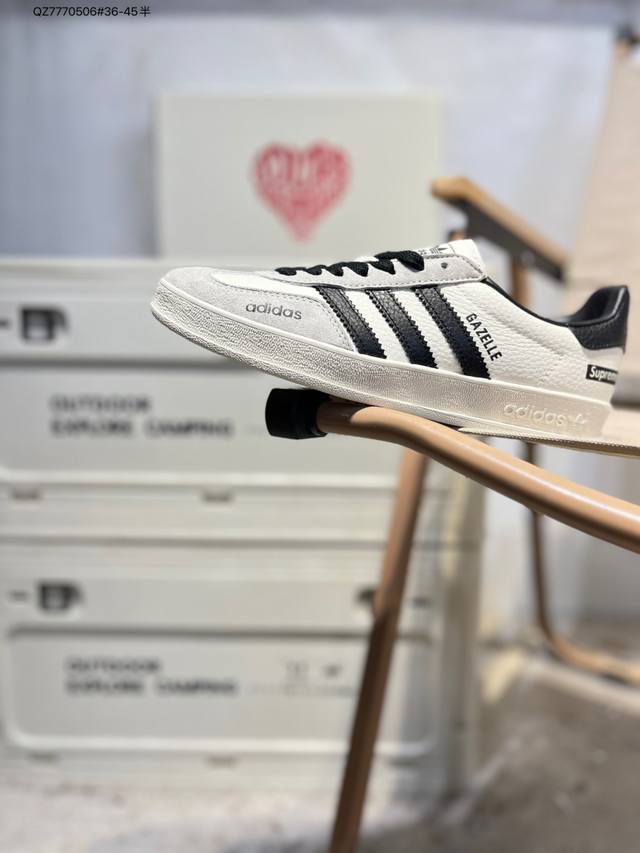 内嵌环保海玻璃鞋垫#外置防滑耐磨Rb橡胶大底复古设计与现代简约的融合，再度携手洛杉矶时尚生活品牌 Sporty & Rich X Adidas Original