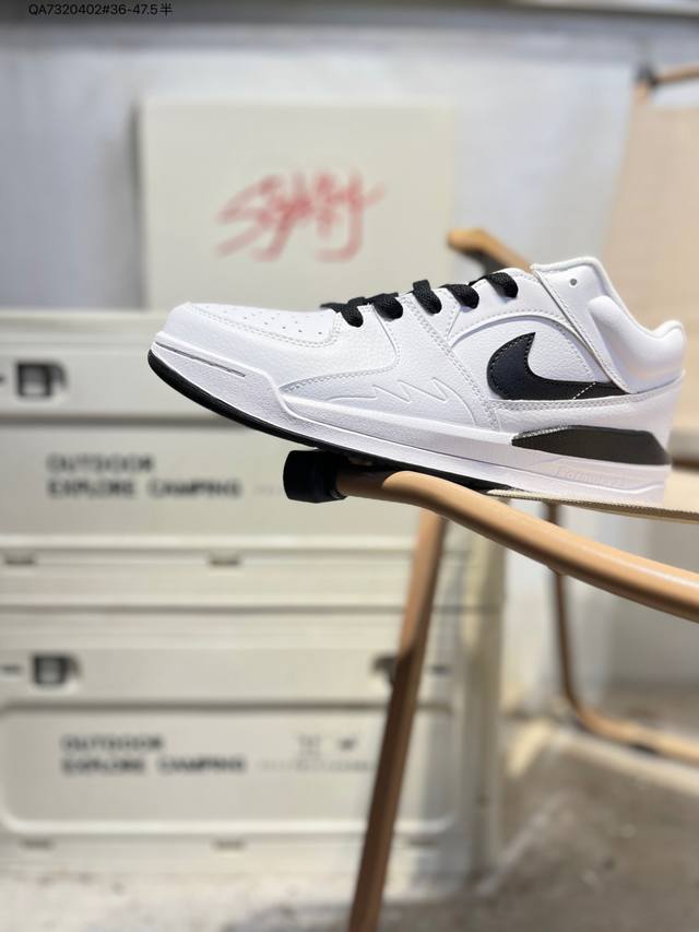 Nike Air Jordan Stadium 90 耐克 缓震防滑休闲运动板鞋 充满了对Tinkerhathield 原创设计的致敬 包括中足网状面板 前足外