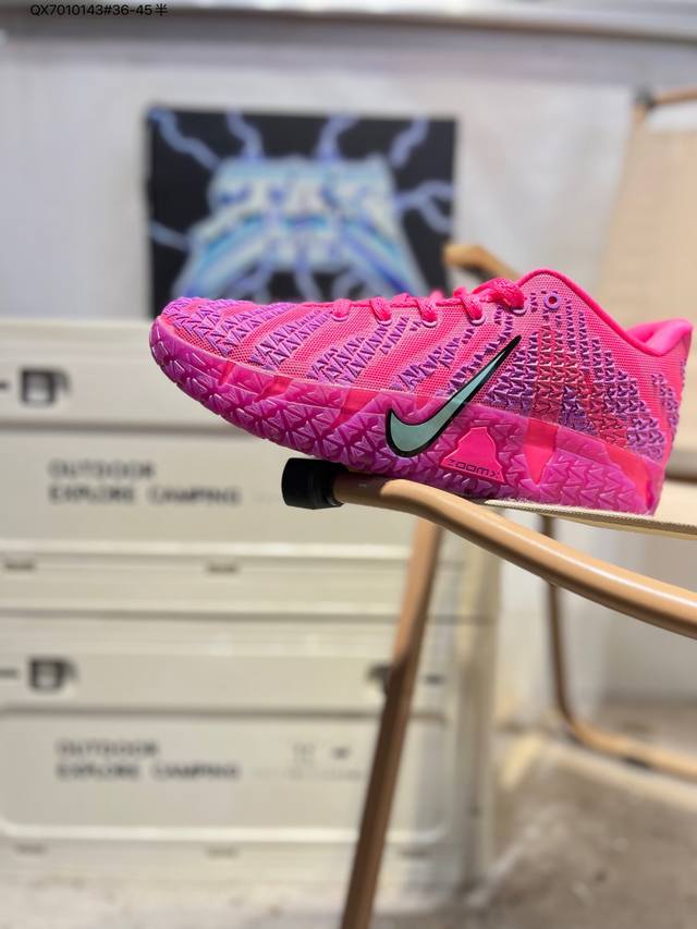 耐克Ja 3球鞋:莫兰特 3代 篮球鞋 Nike Ja 3 绝妙演绎贾 莫兰特无畏大胆的狂野球风。Ja3外观较前两代有显著变化， Nike Ja 3 以全新外观